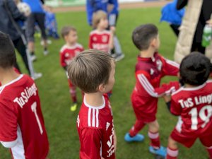 59D45CE8-95FF-49B3-AD59-183F37938B0B