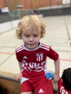 7F51CC83-F51F-4063-867B-843760CC47CB