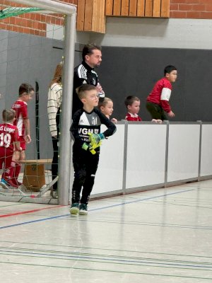 E6D1F398-0CC5-4BA2-BA49-6C08B37808A9